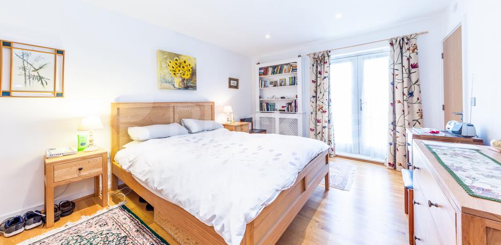modern 2 bed 2 bath in camden within a private development mins to tube & shops Northpoint Square, Camden